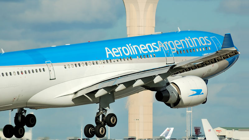 Aerolíneas Argentinas Cancels All Monday Flights