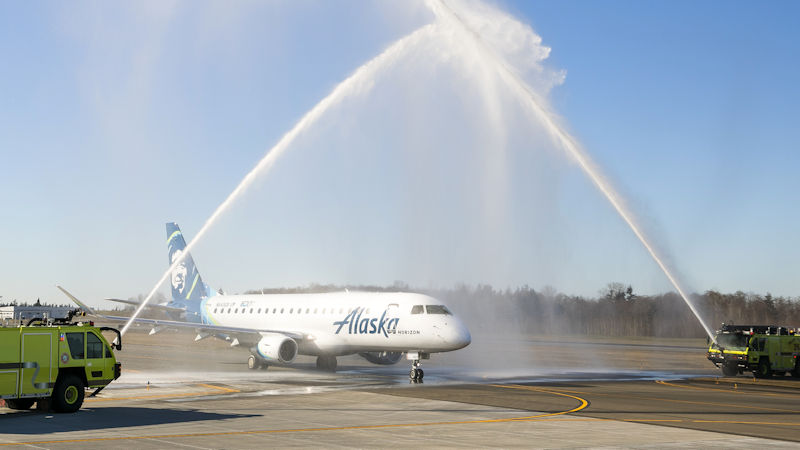 Alaska Air Starts Paine Field Flying