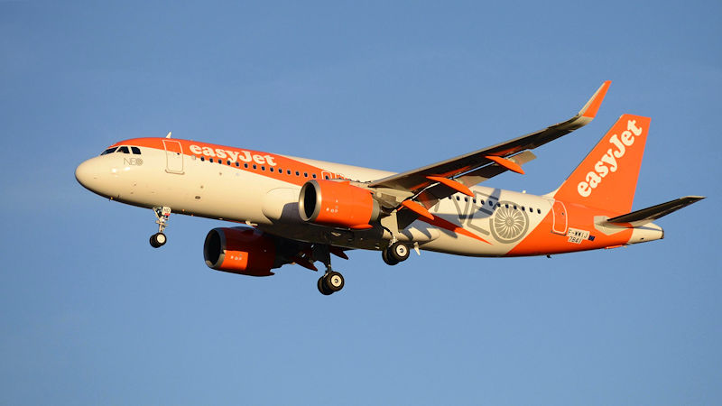 easyJet Orders 17 More A320neos, Delays Deliveries