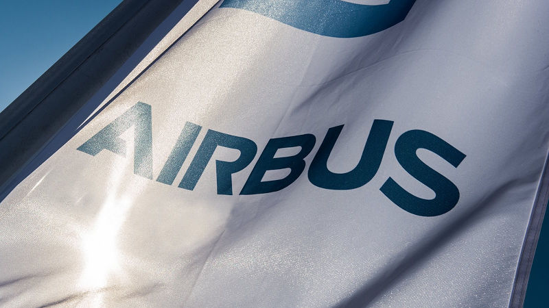 Airbus Signs 300 Aircraft Order From China