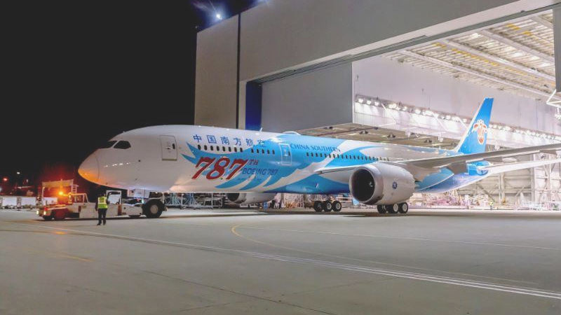 Boeing Hands Over The 787th 787